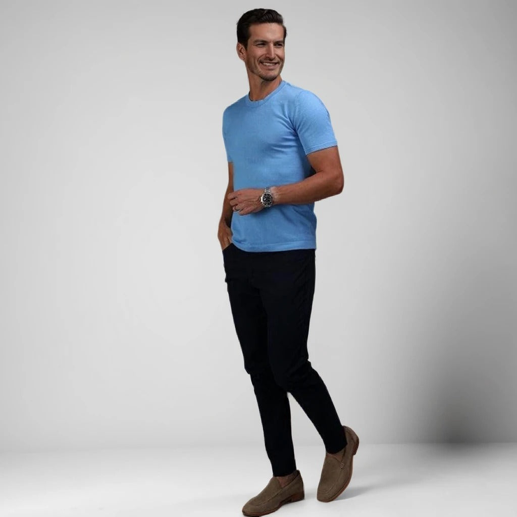 T-Shirt mit Muscle-Fit-Schnitt und hohem Baumwollanteil in Blau